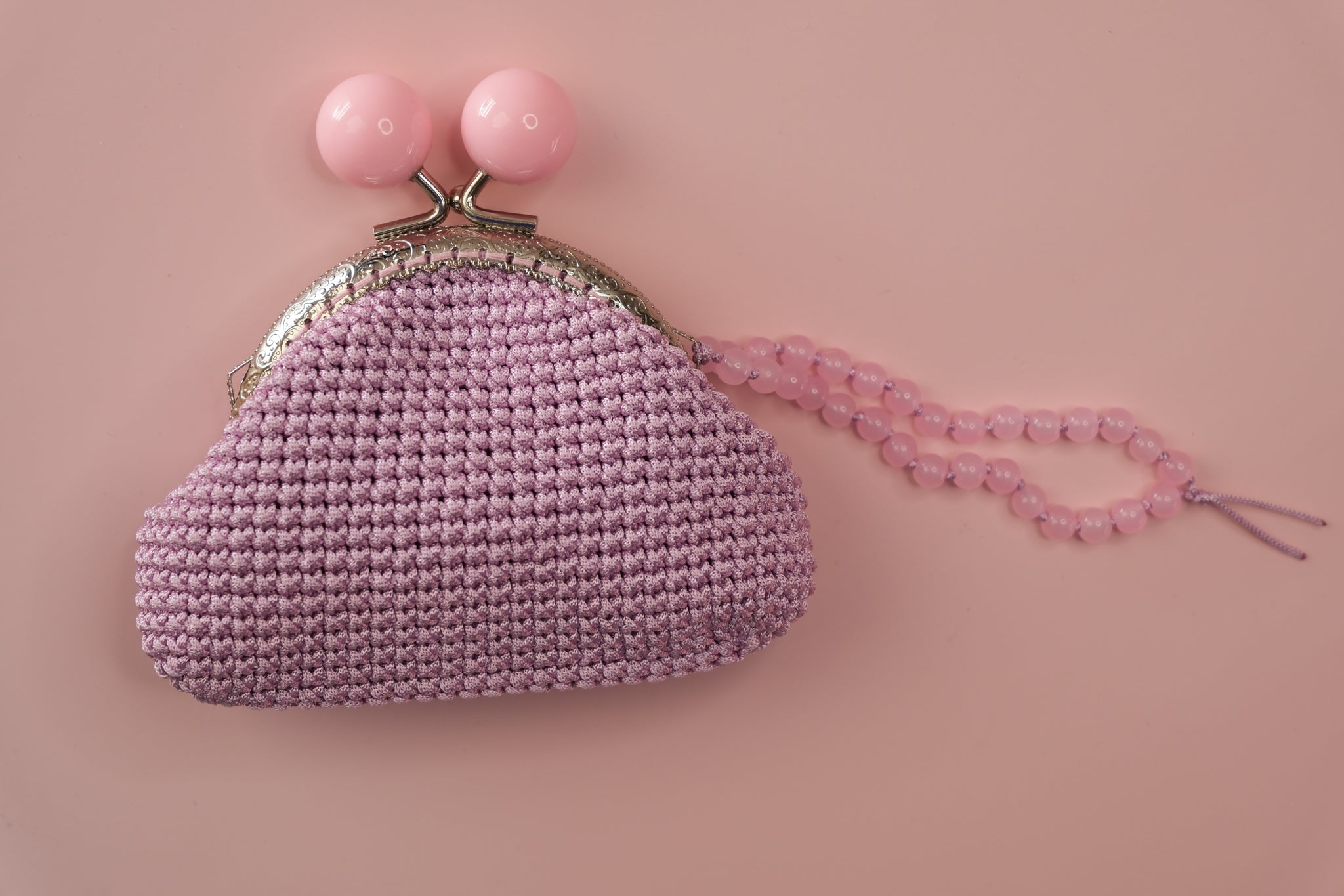 Luxury Crochet Clutch Purse – Handmade Kiss Lock Bag with Beaded Handle