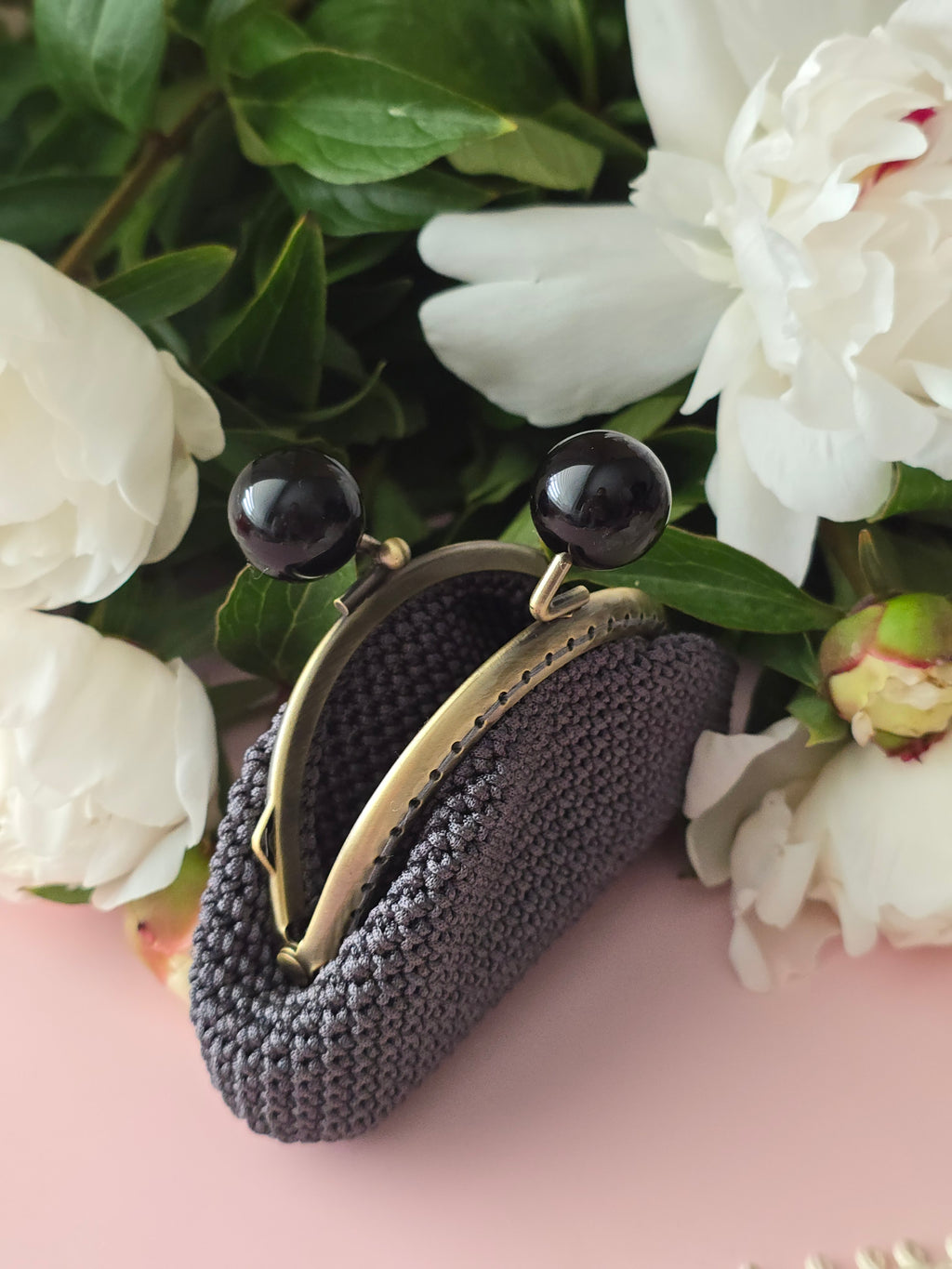 Crochet Kiss Lock Coin Purse – Handmade Vintage Style Clutch