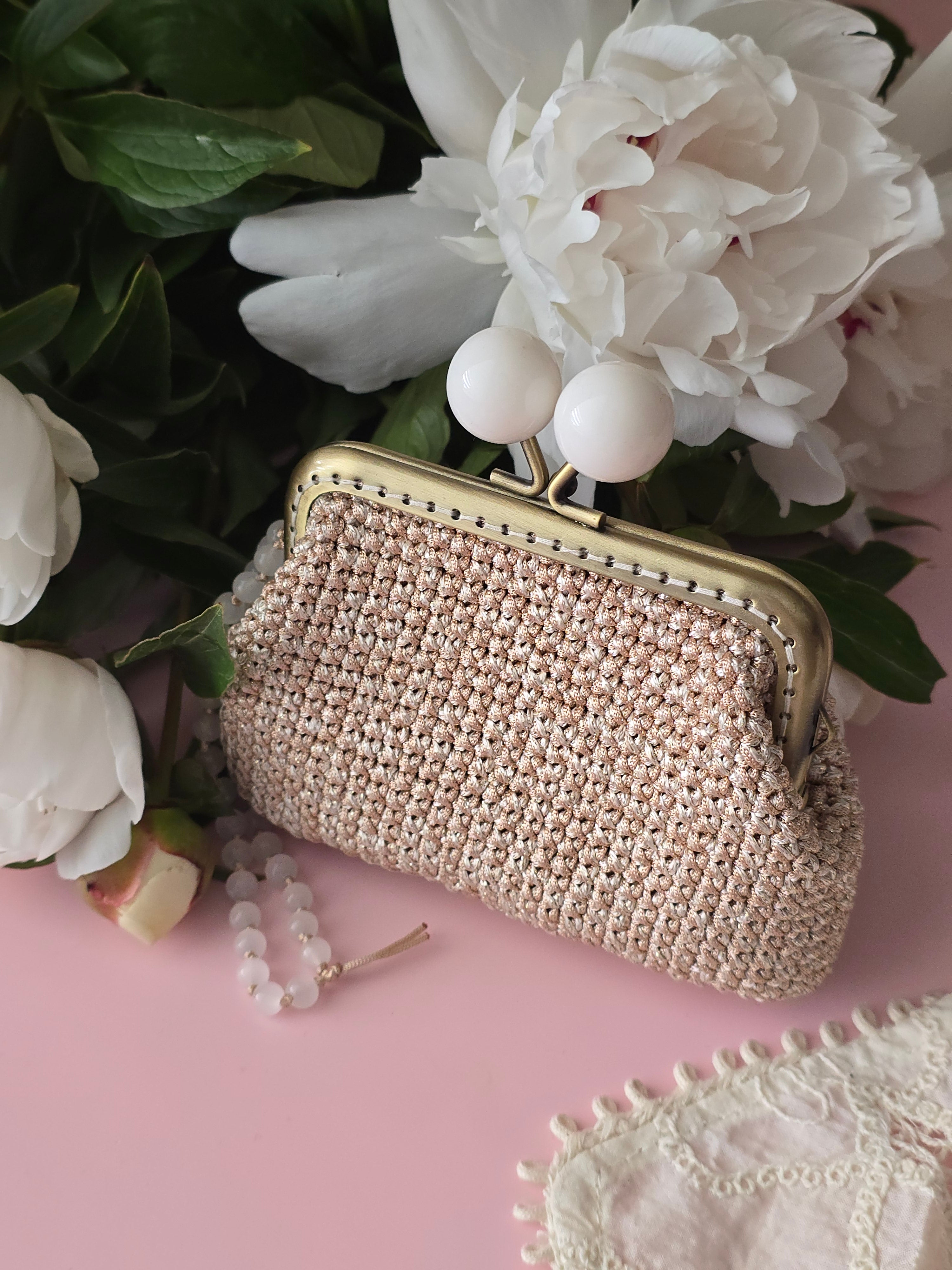 Crochet Frame Wallet – Beige Coin Purse