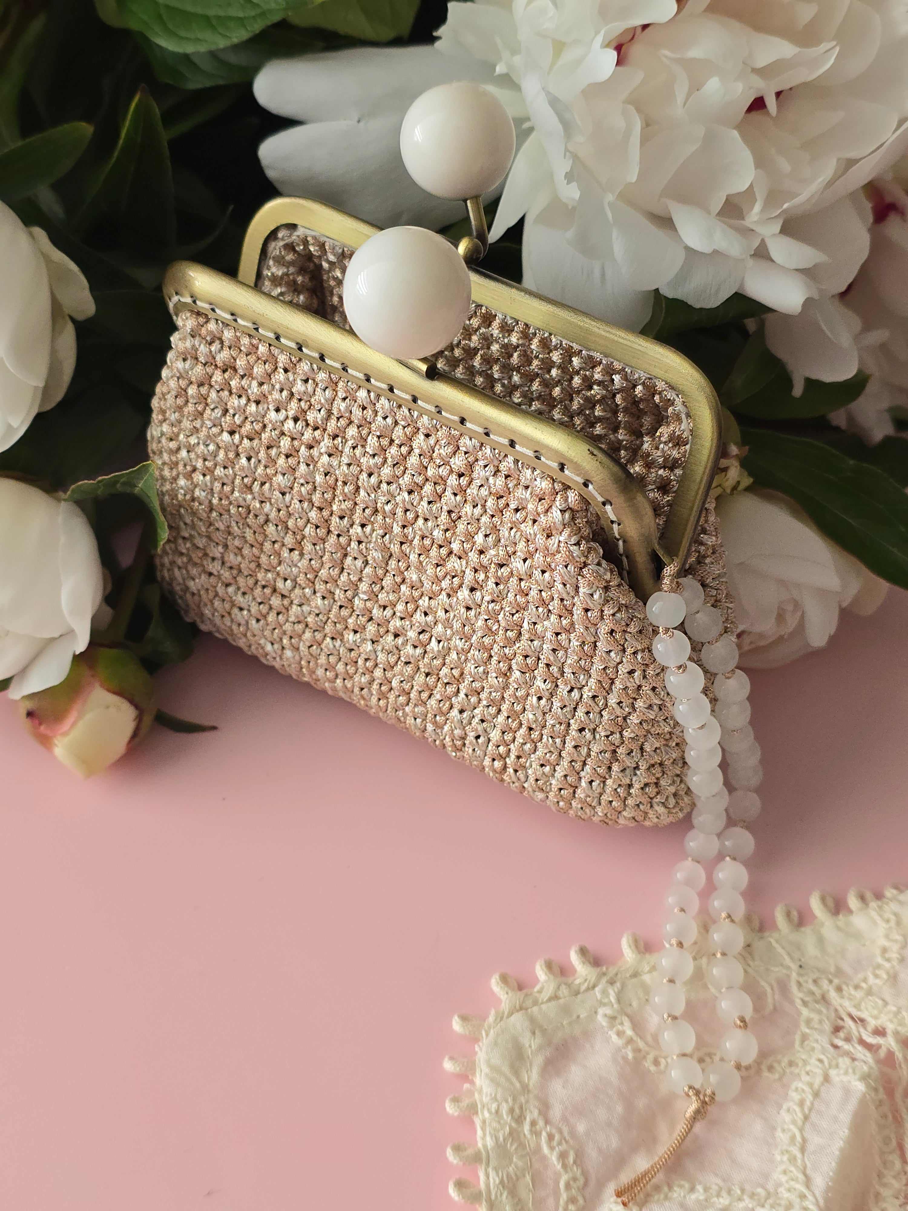 Crochet Frame Wallet – Beige Coin Purse