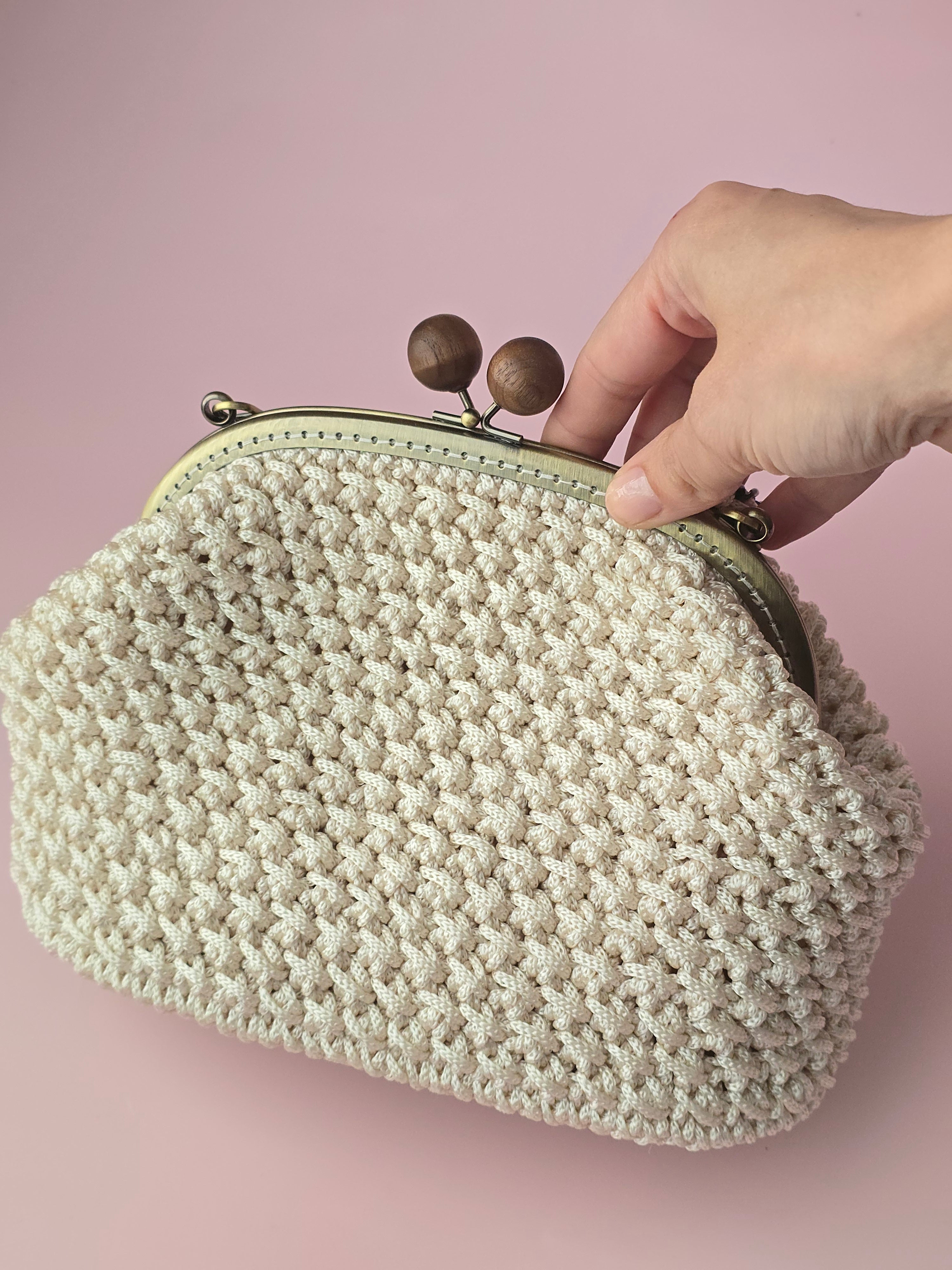 Handmade Crochet Frame Bag – Cream Cotton Handbag with Wooden Clasp