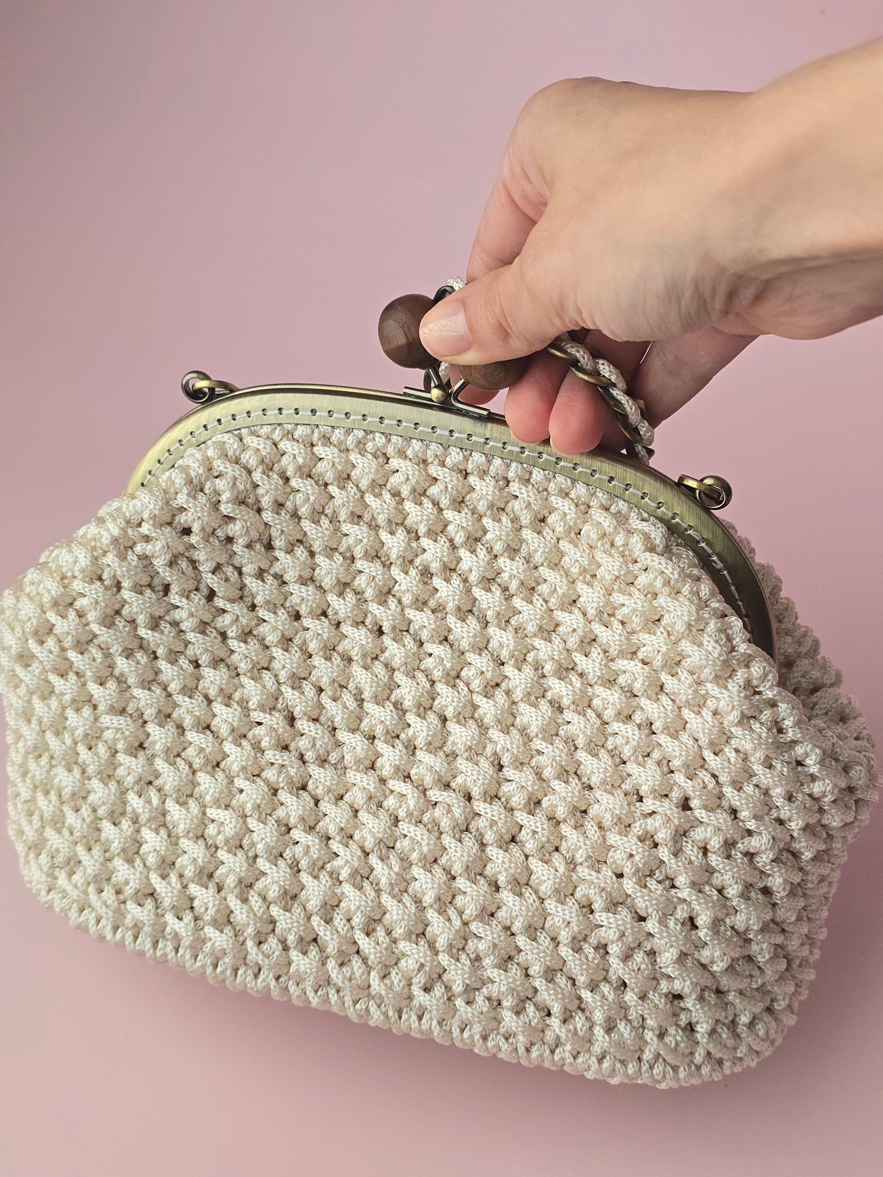 Handmade Crochet Frame Bag – Cream Cotton Handbag with Wooden Clasp