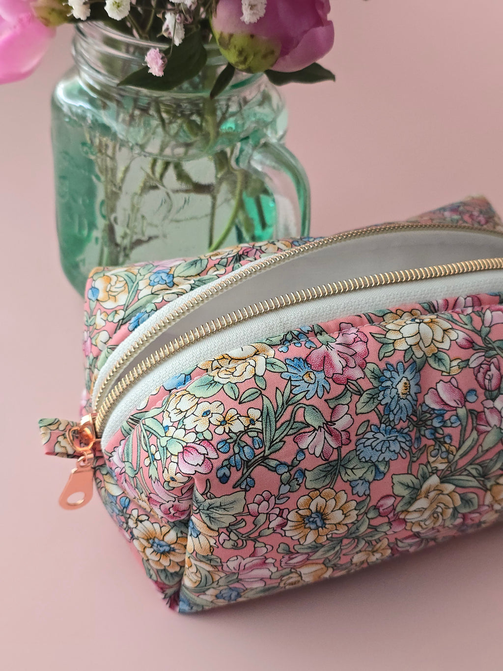 Floral Handmade Zipper Pouch 🌸