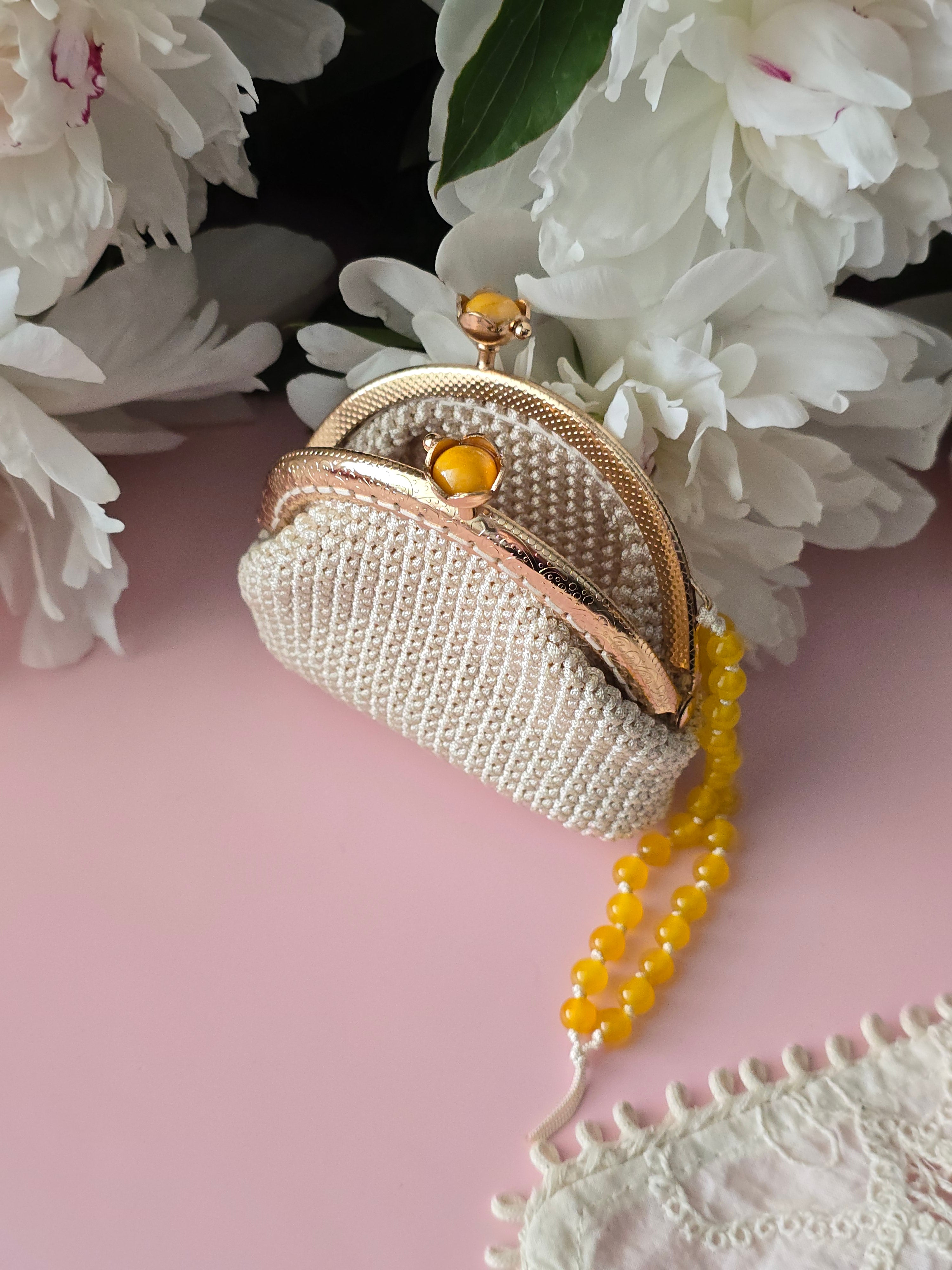 Ivory Pearl Crochet Coin Purse