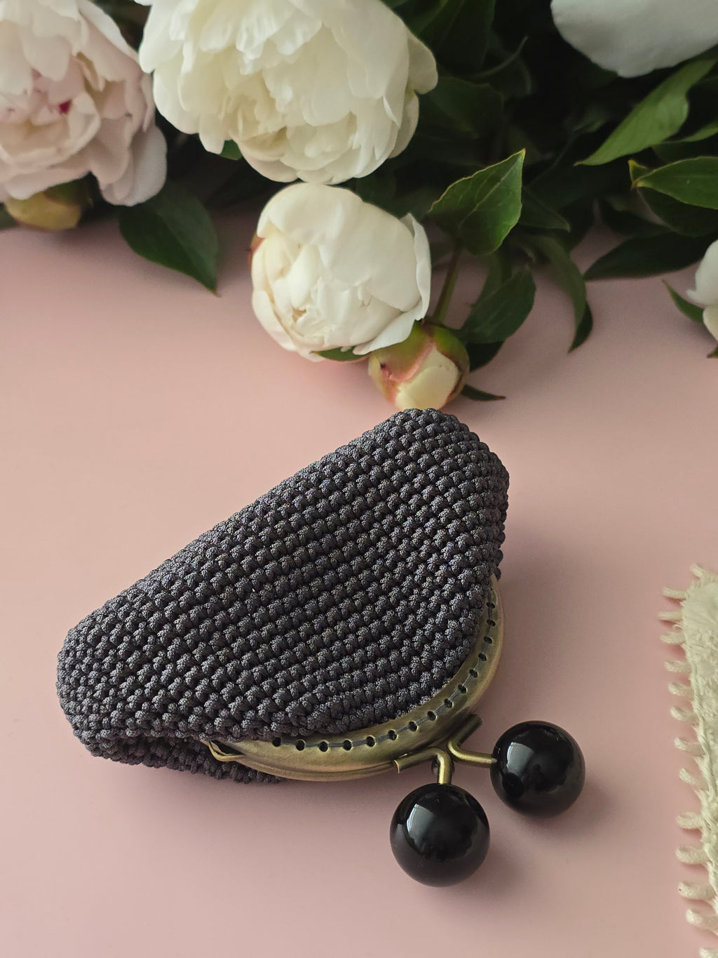 Crochet Kiss Lock Coin Purse – Handmade Vintage Style Clutch