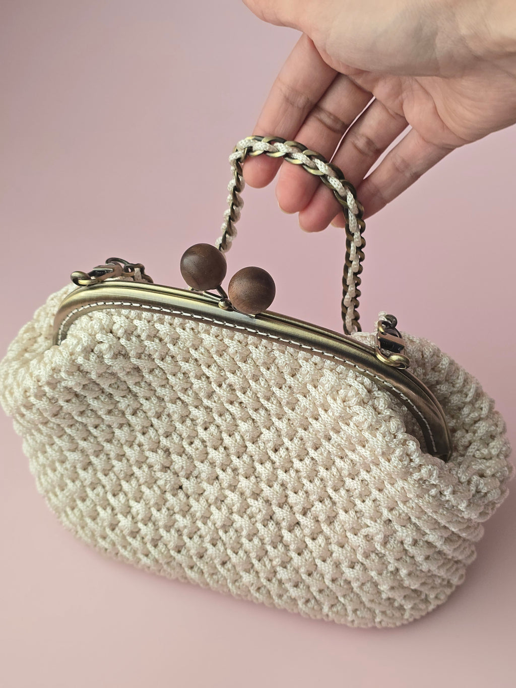 Handmade Crochet Frame Bag – Cream Cotton Handbag with Wooden Clasp