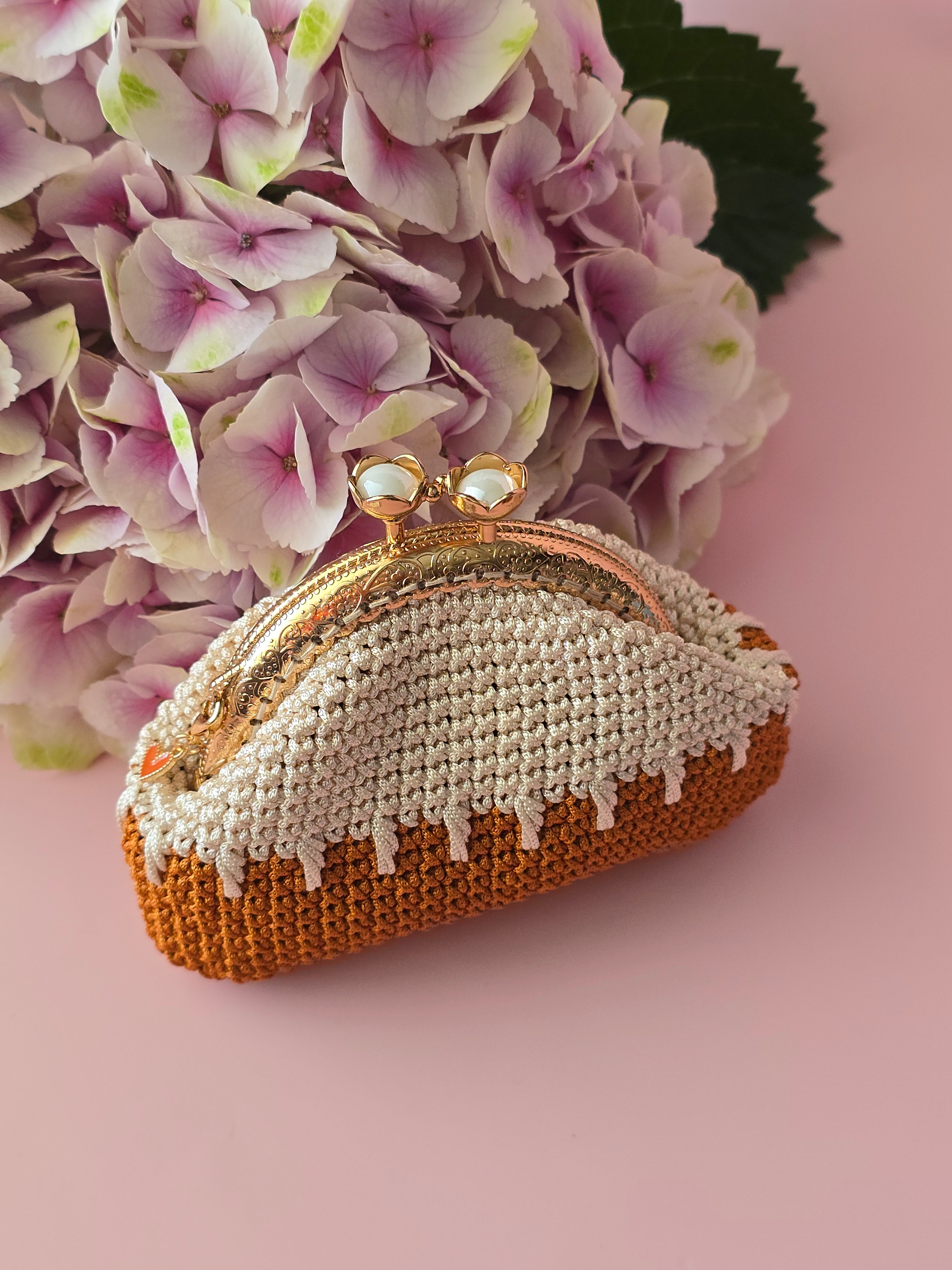 Crochet Coin Purse “Caramel Drip”