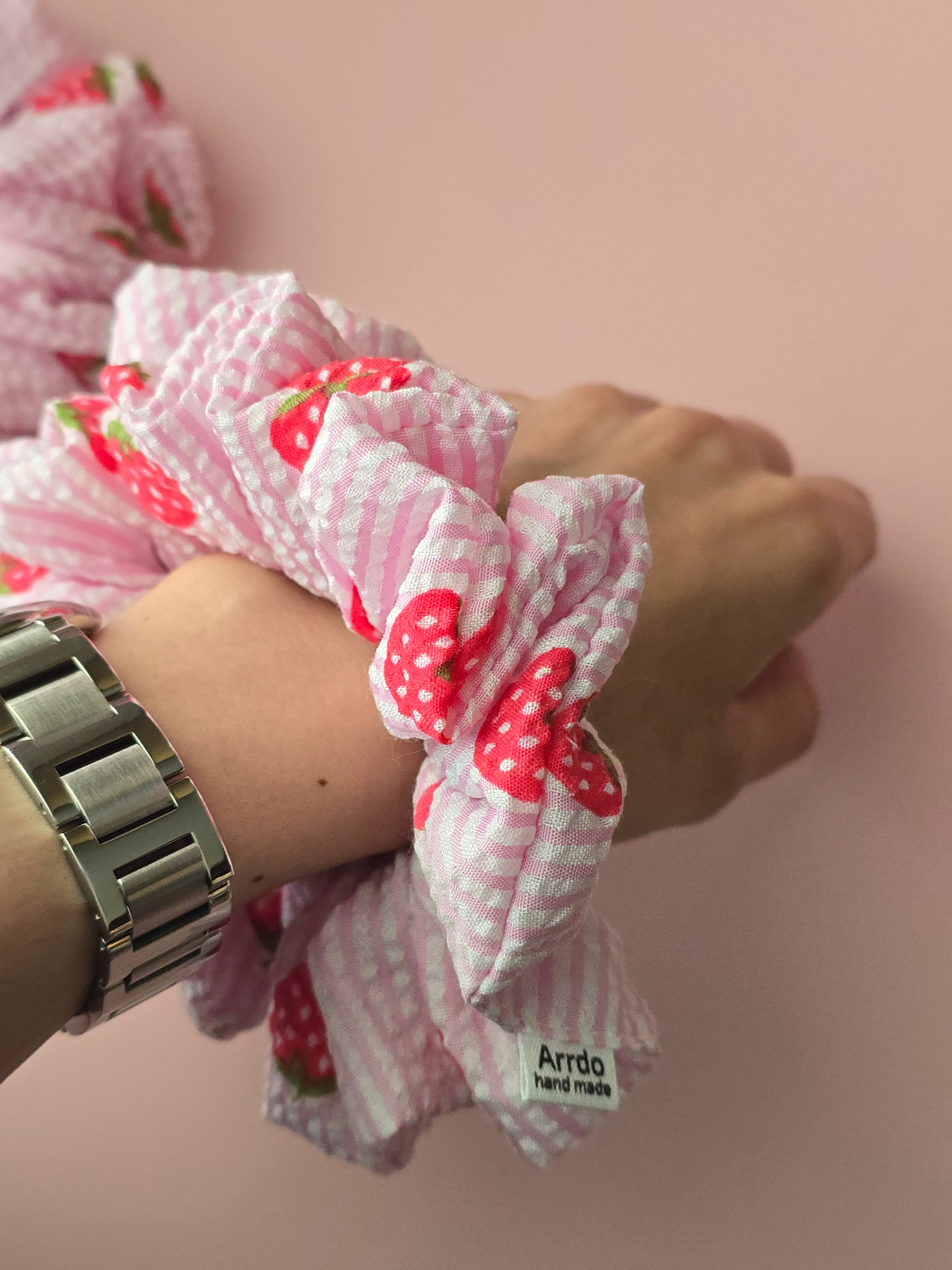 Strawberry Scrunchie 🍓