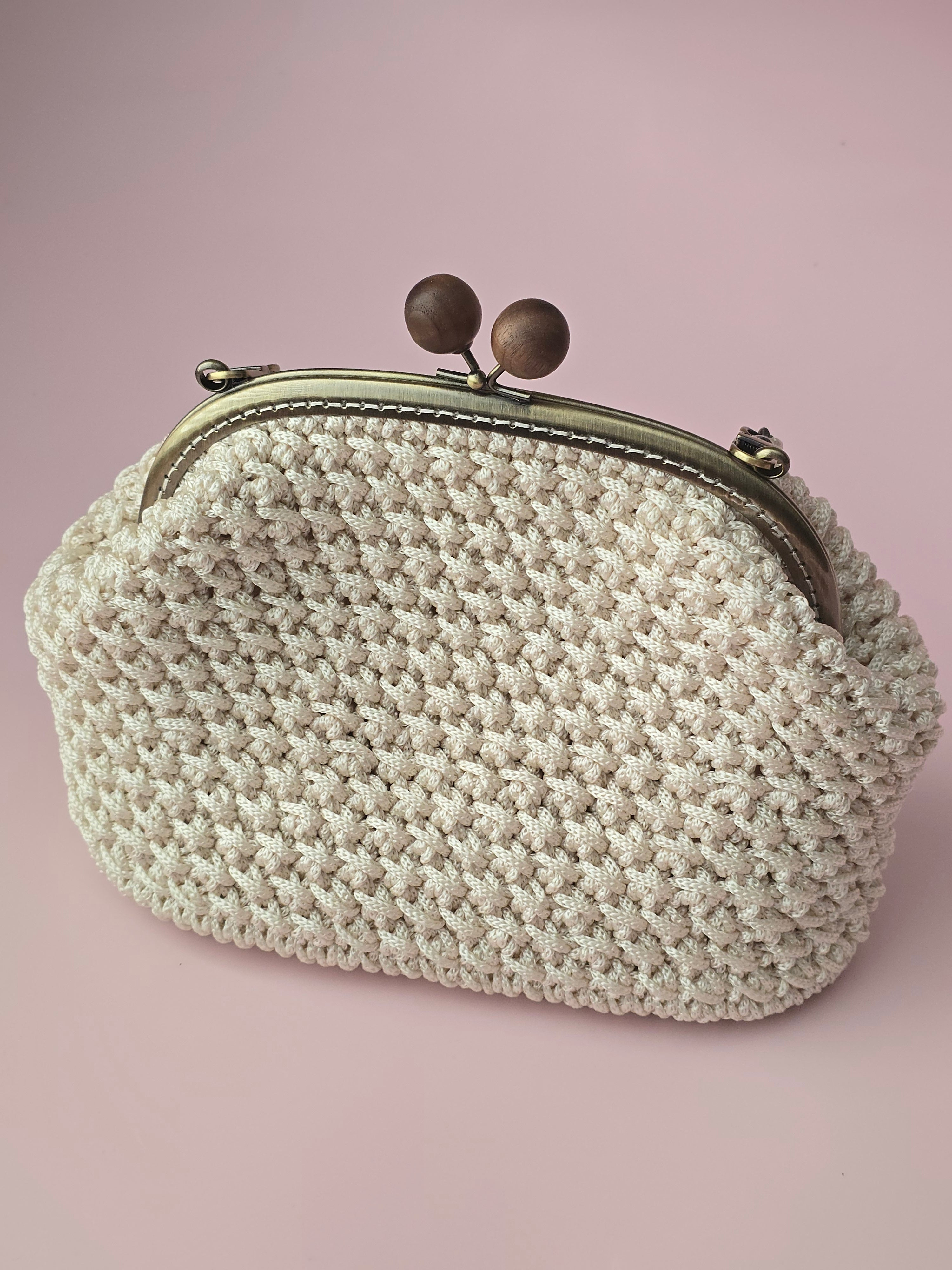 Handmade Crochet Frame Bag – Cream Cotton Handbag with Wooden Clasp