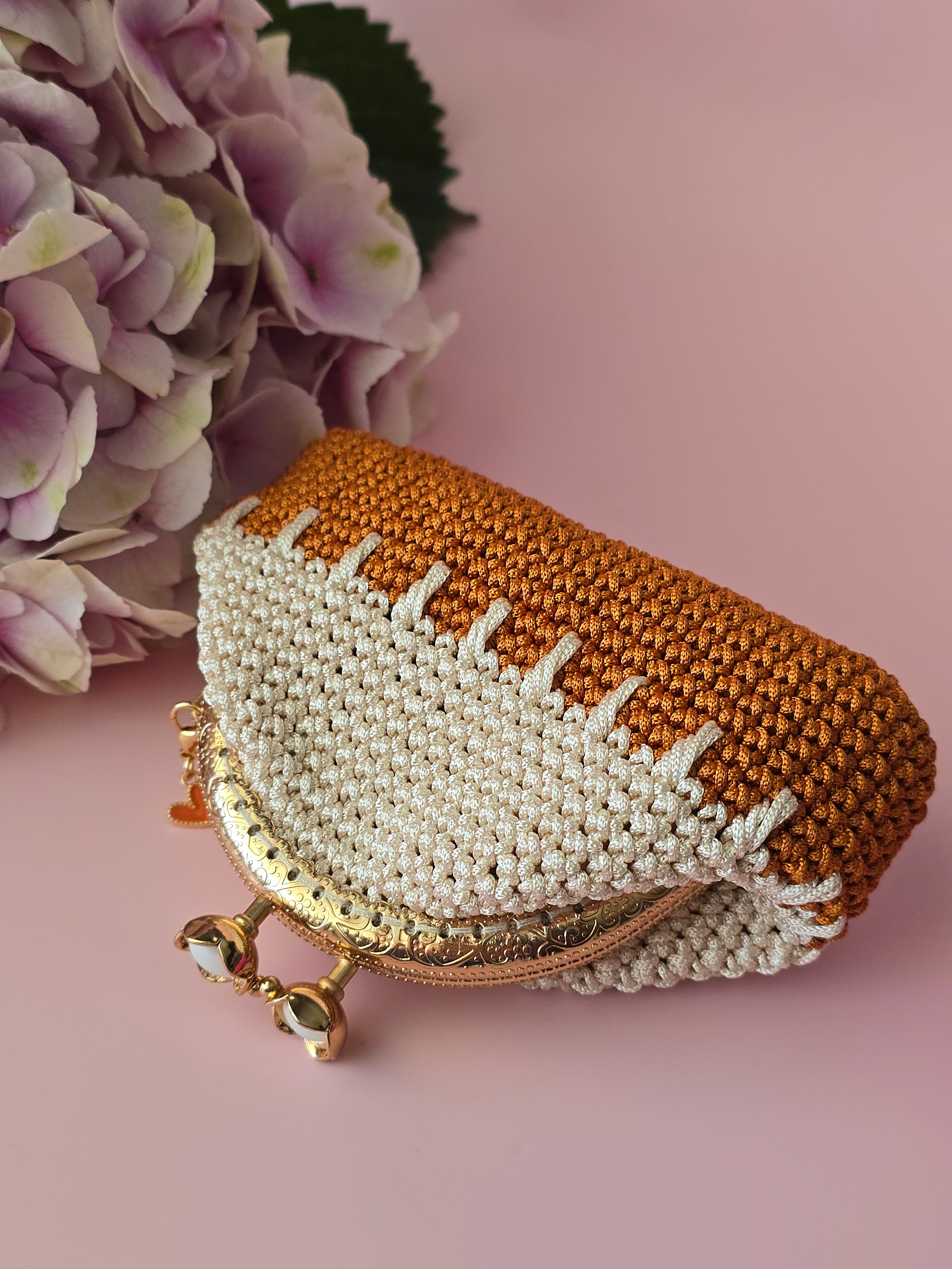 Crochet Coin Purse “Caramel Drip”