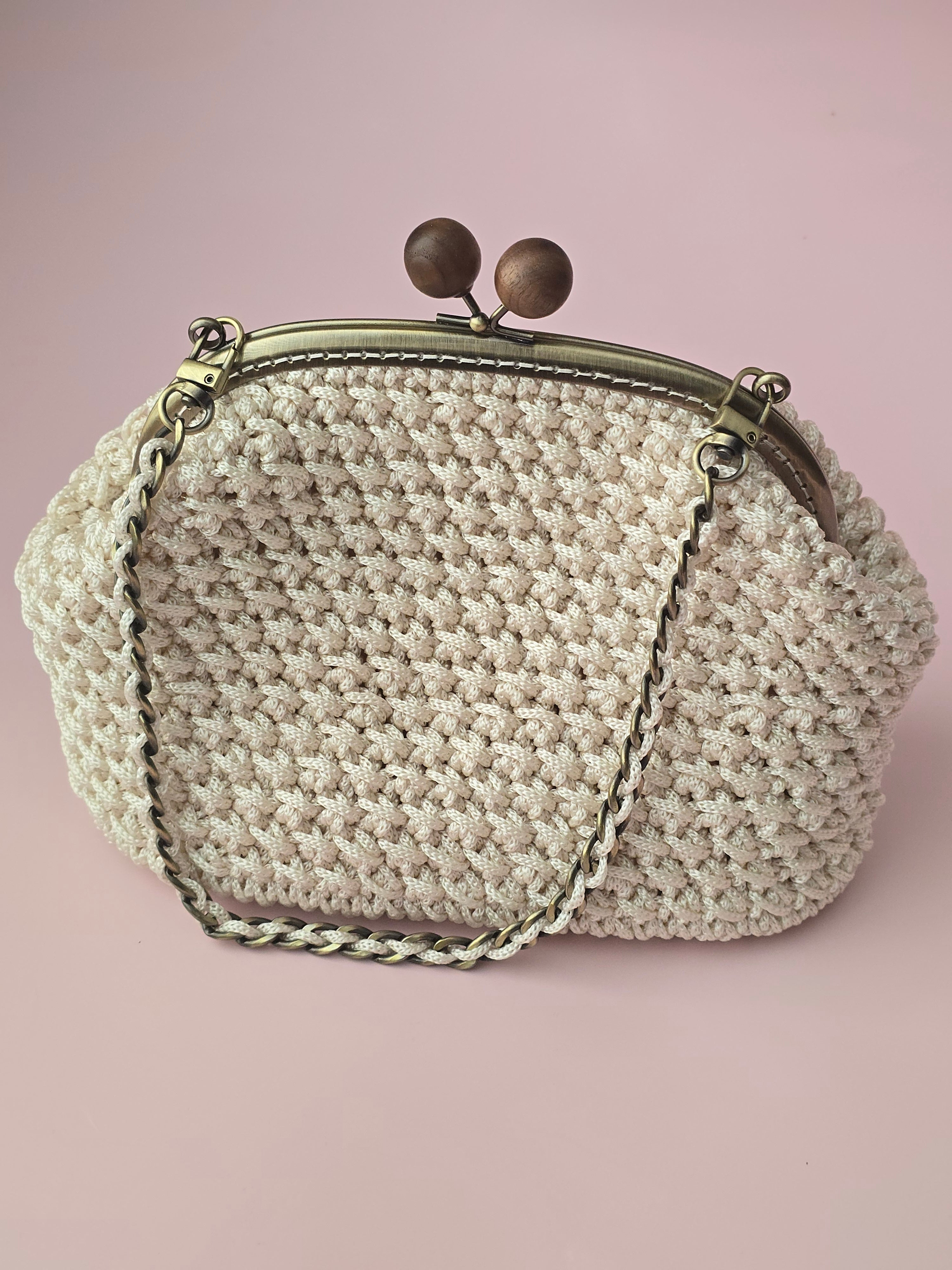 Handmade Crochet Frame Bag – Cream Cotton Handbag with Wooden Clasp