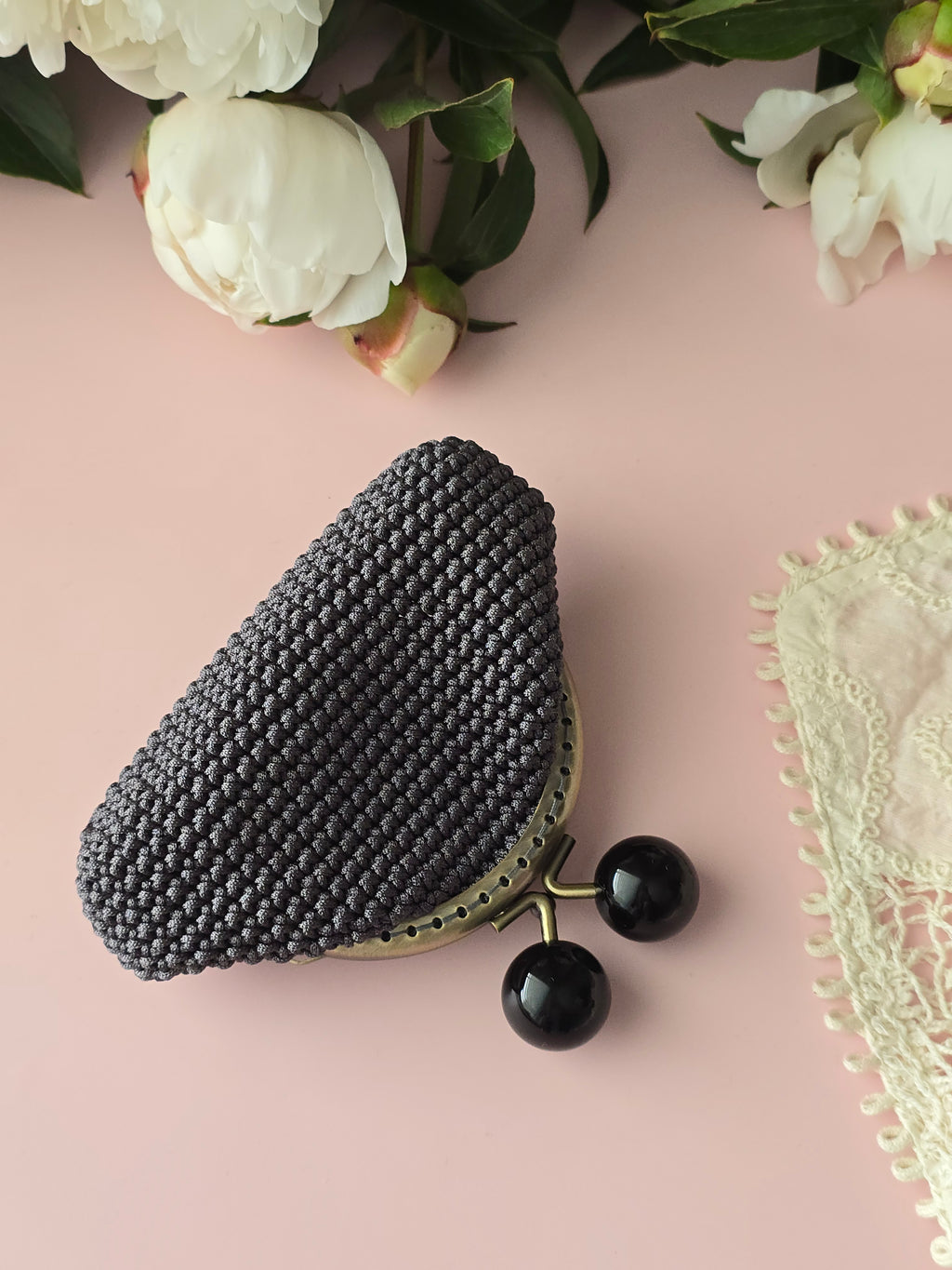 Crochet Kiss Lock Coin Purse – Handmade Vintage Style Clutch